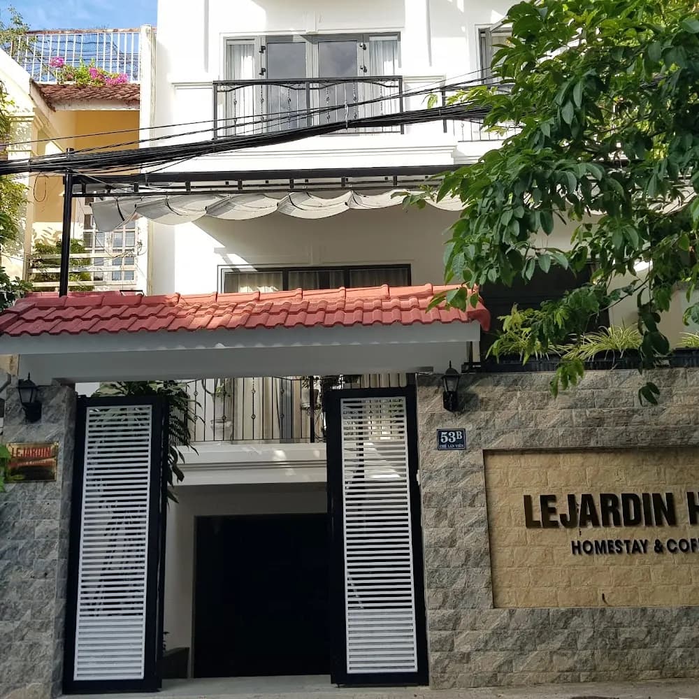 Lejardin homestay& German Beer