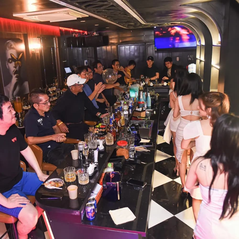 GINZA Bar & Lounge