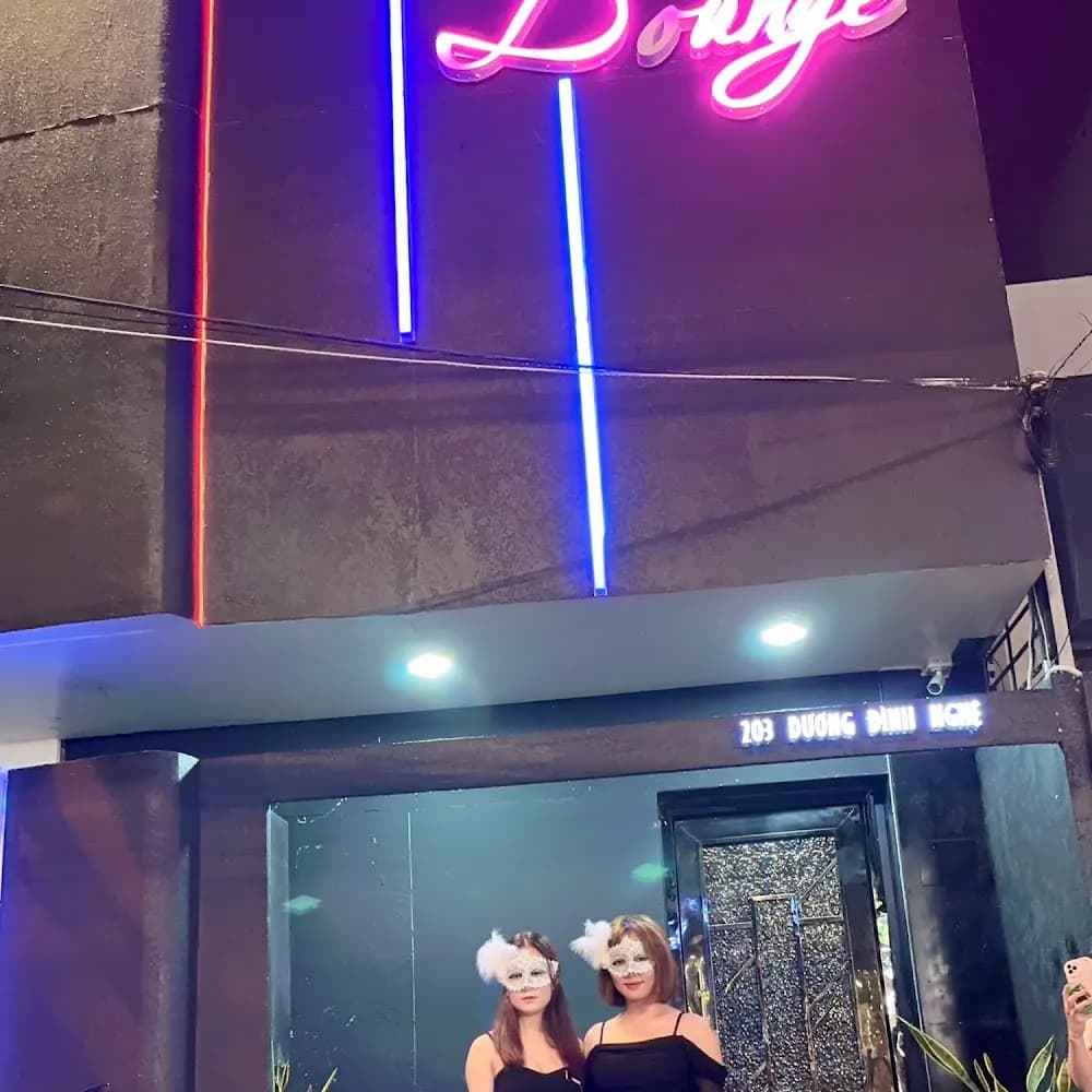 T&V Lounge Bar