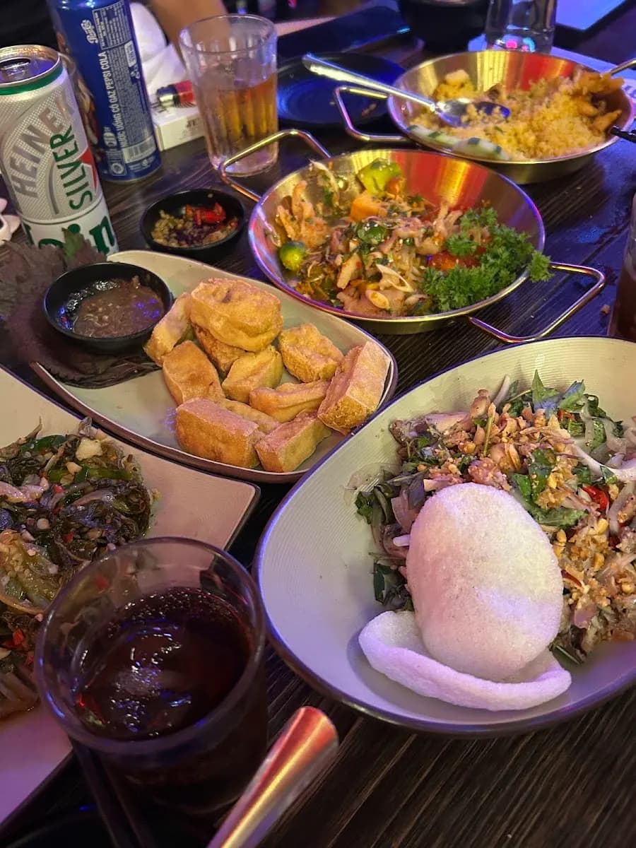 Thực phẩm và đồ uống