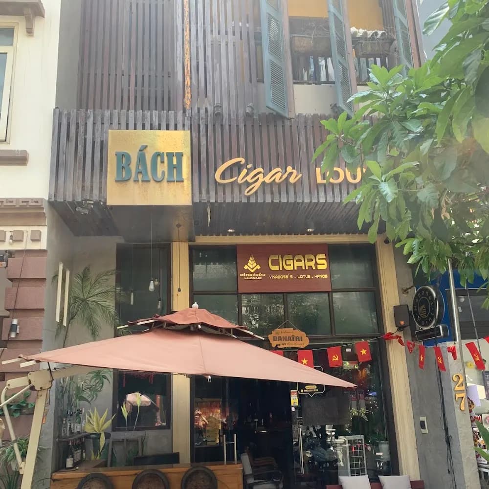 Bách Cigar Lounge
