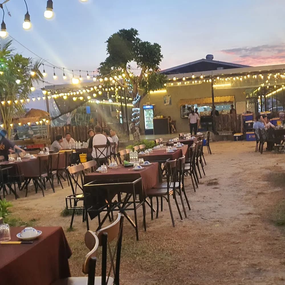 Lãng Beer Garden