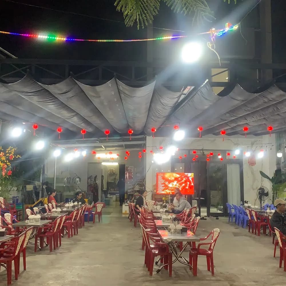 QUÁN HẢI SẢN LÚ