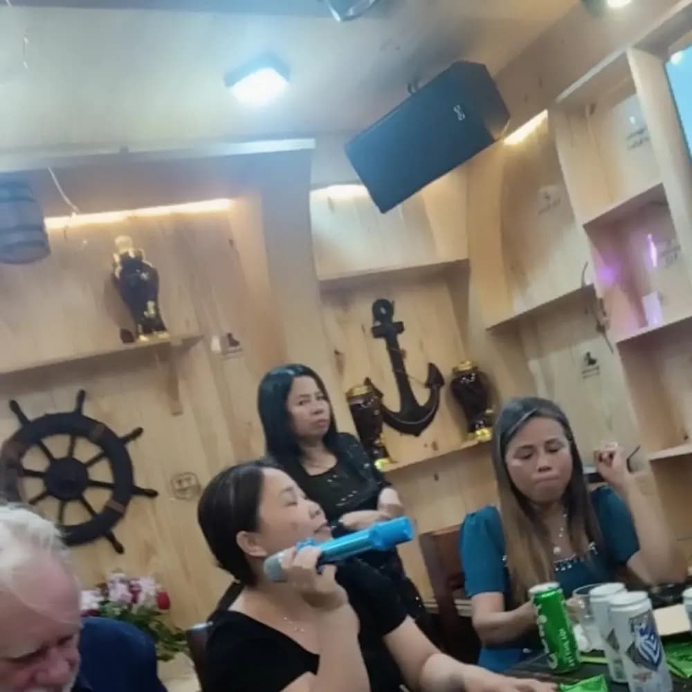 Bầu không khí