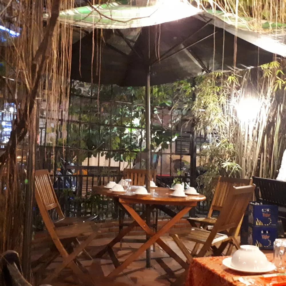 Nhà Hàng Vườn Bia