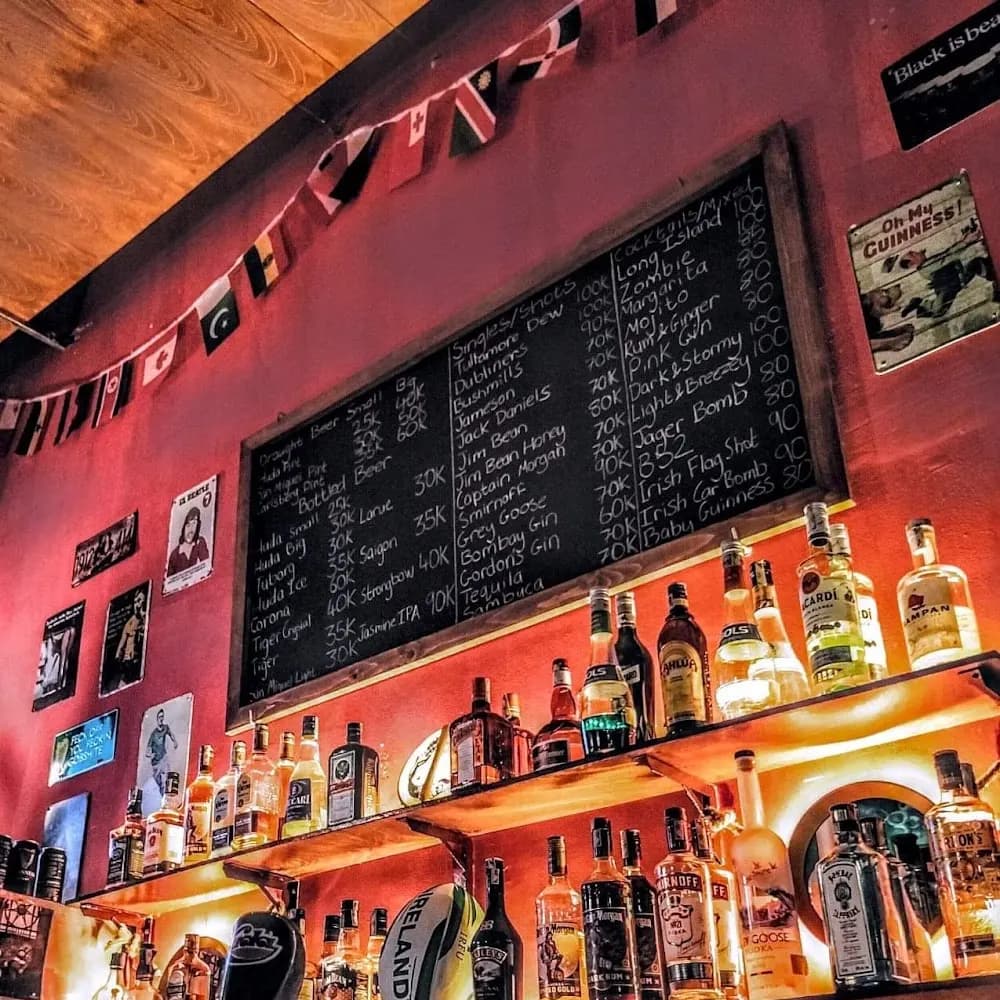 Quán bar