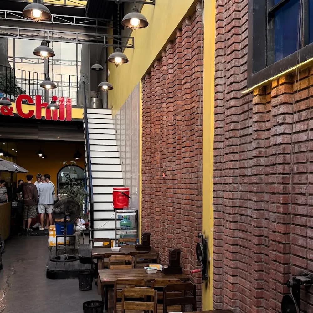 Năm Hào - Sáng Bún Chả & Bún Đậu - Tối Beer Chill