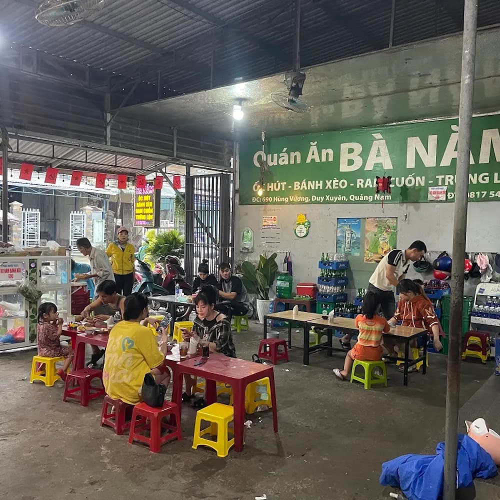 Quán ốc hút bà năm(ốc hút,bánh xèo,ram cuốn,trứng lộn)