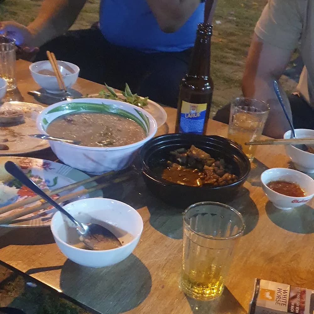 Quán nhậu A Sớm