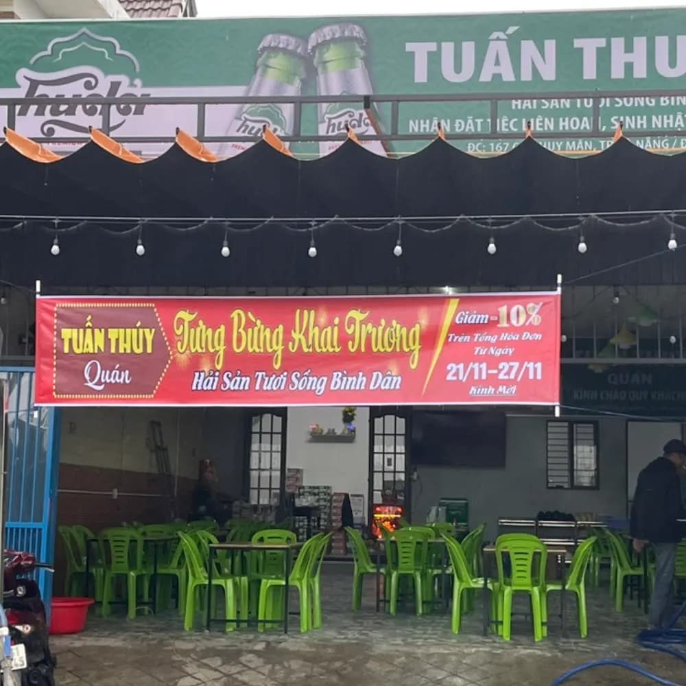 Tuấn Thuý Quán - Hải sản tươi sống bình dân