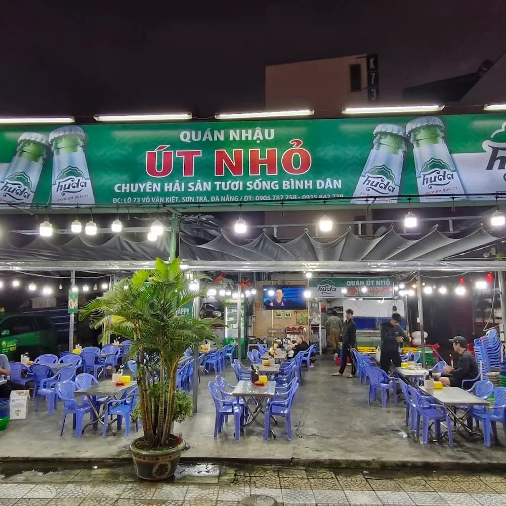 Út Nhỏ Quán